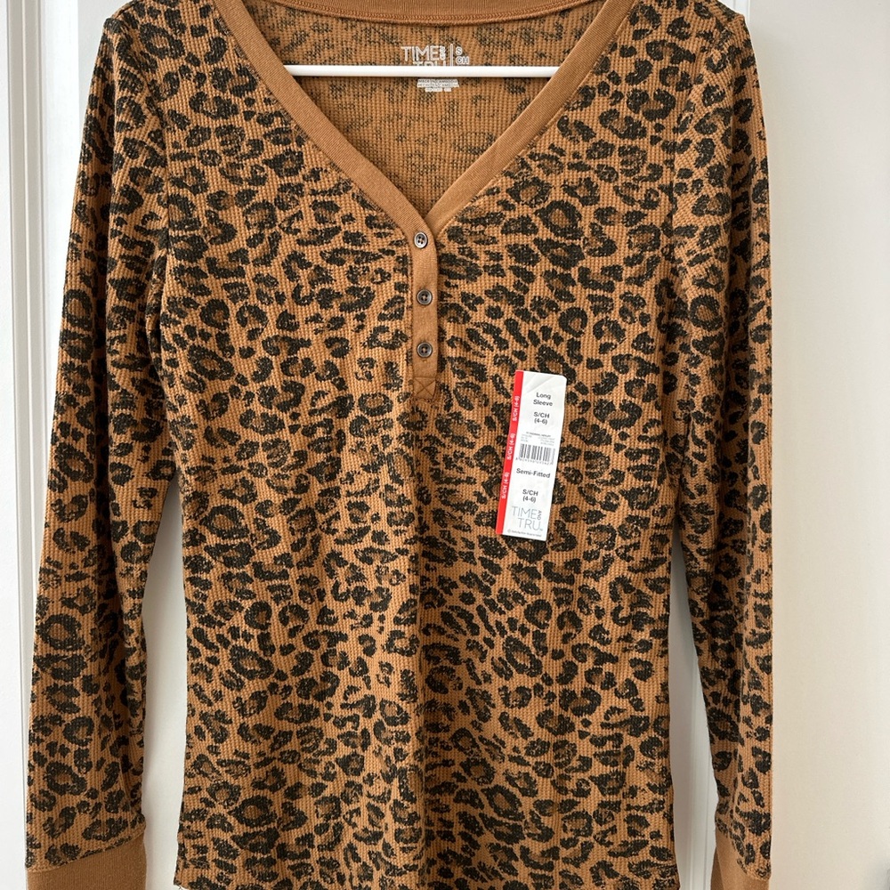 Time and Tru Brown Leopard Long Sleeve Top